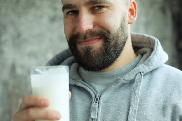 beber leche para aumentar la potencia